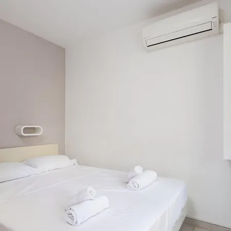 Appartement Aux Rivages Du Parc Plein Centre, Calme, Menton